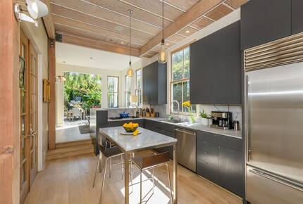 Victorian Elegance Meets Modern Design in SF - San Francisco, California