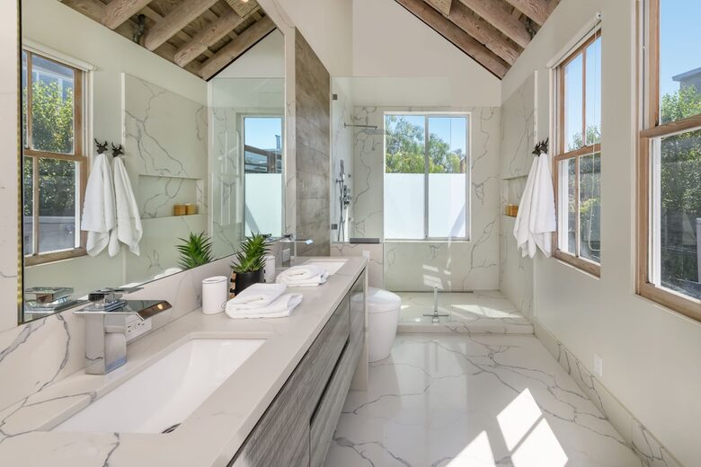 Victorian Elegance Meets Modern Design in SF - San Francisco, California