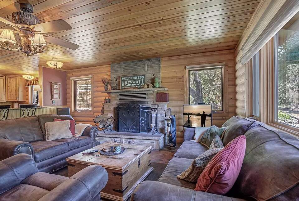 Elegant Payson Guest Cabin on 4 Acres with Tonto Creek Access - Payson, Arizona