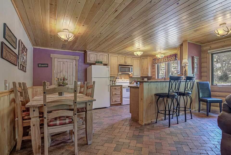 Elegant Payson Guest Cabin on 4 Acres with Tonto Creek Access - Payson, Arizona