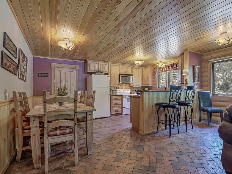 Elegant Payson Guest Cabin on 4 Acres with Tonto Creek Access - Payson, Arizona