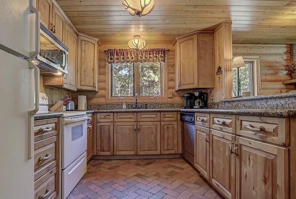 Elegant Payson Guest Cabin on 4 Acres with Tonto Creek Access - Payson, Arizona