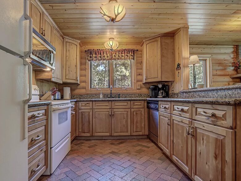 Elegant Payson Guest Cabin on 4 Acres with Tonto Creek Access - Payson, Arizona