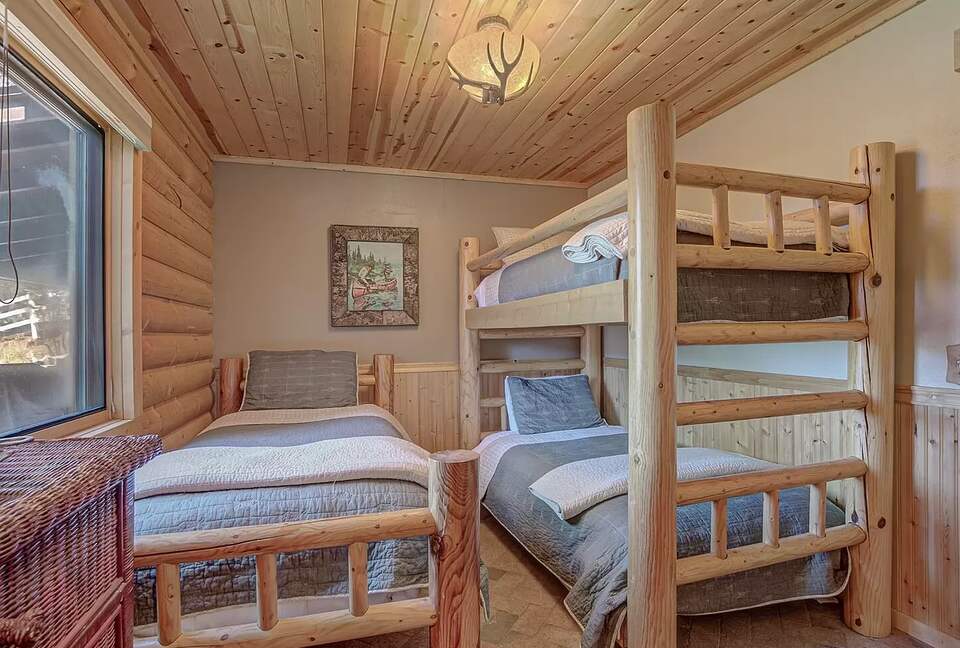 Elegant Payson Guest Cabin on 4 Acres with Tonto Creek Access - Payson, Arizona