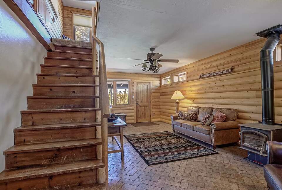 Elegant Payson Guest Cabin on 4 Acres with Tonto Creek Access - Payson, Arizona