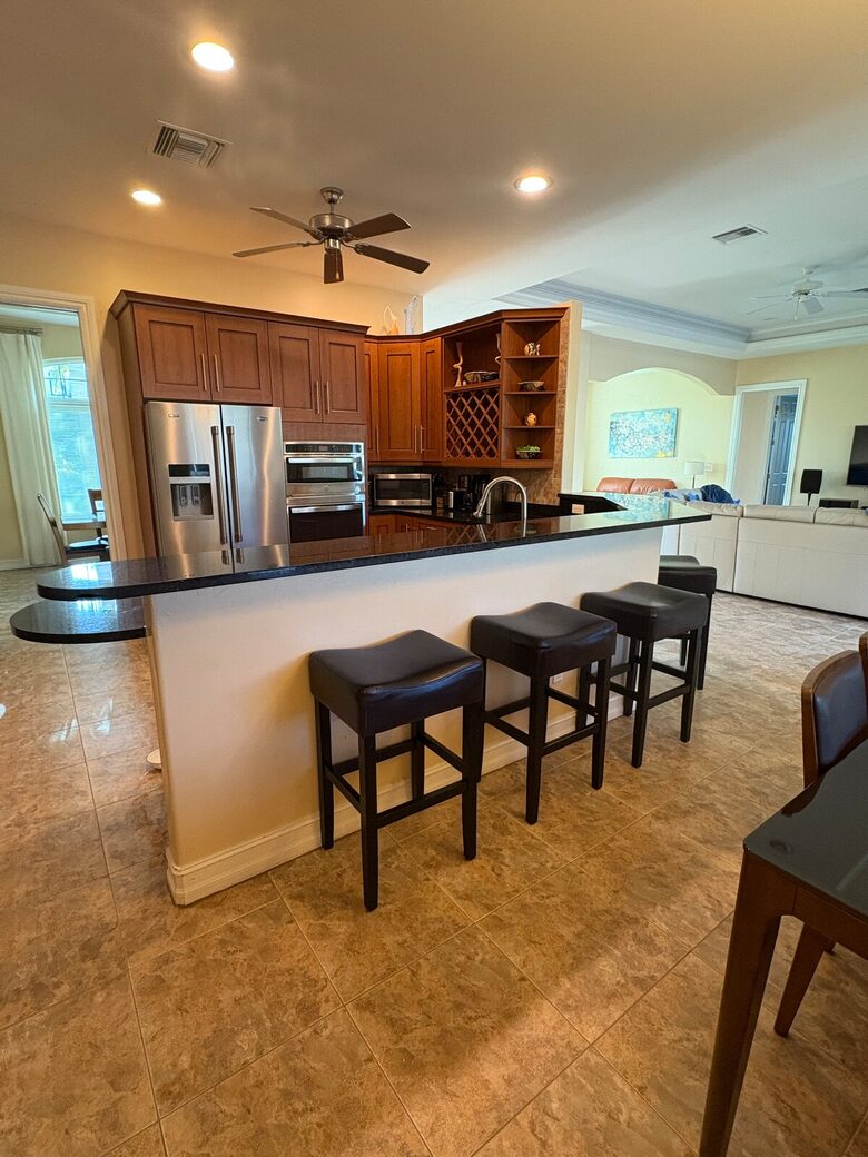 Spacious Marco Island Retreat Steps from Beaches & Shops - Marco Island, Florida