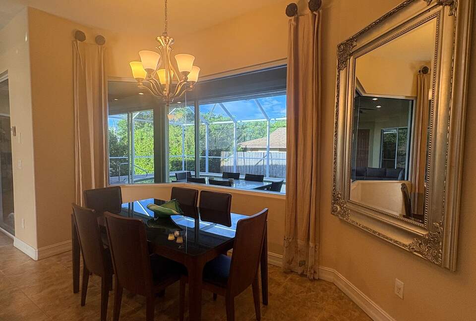 Spacious Marco Island Retreat Steps from Beaches & Shops - Marco Island, Florida