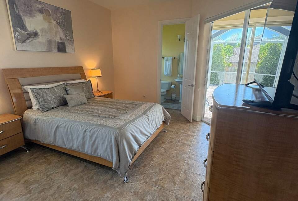 Spacious Marco Island Retreat Steps from Beaches & Shops - Marco Island, Florida