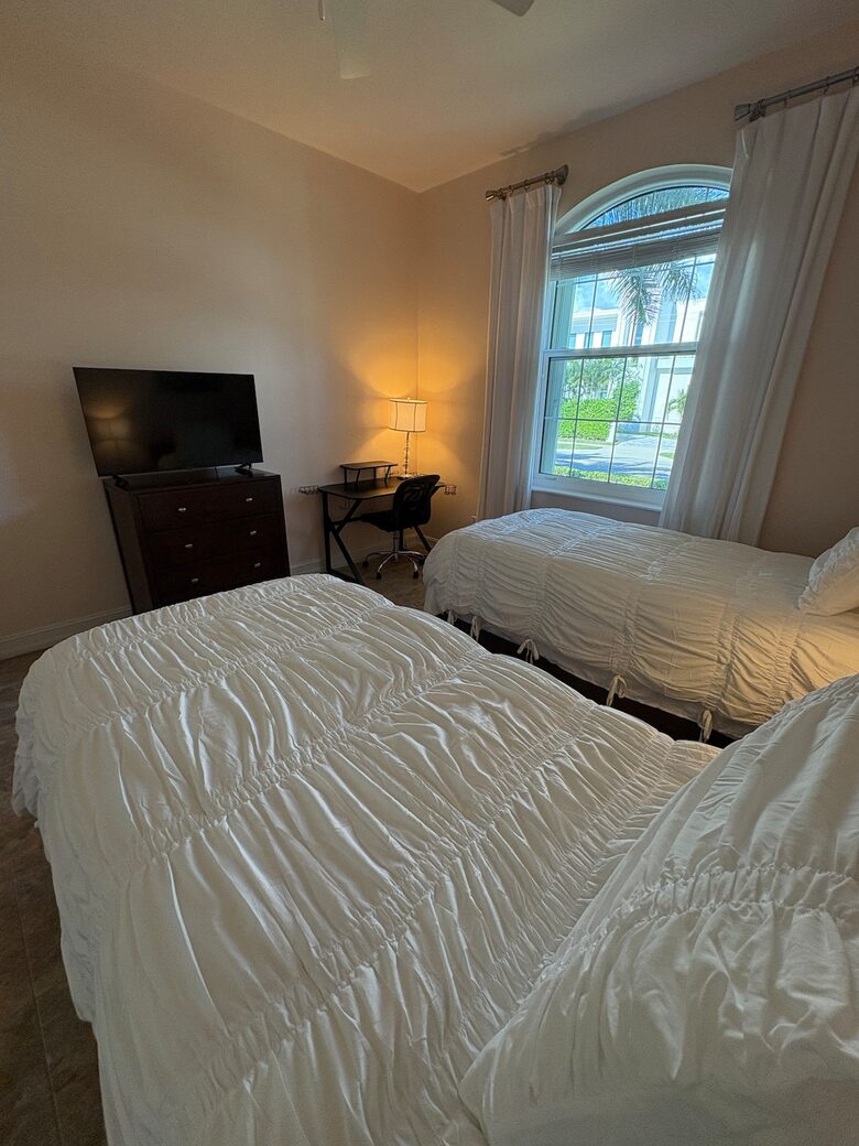 Spacious Marco Island Retreat Steps from Beaches & Shops - Marco Island, Florida