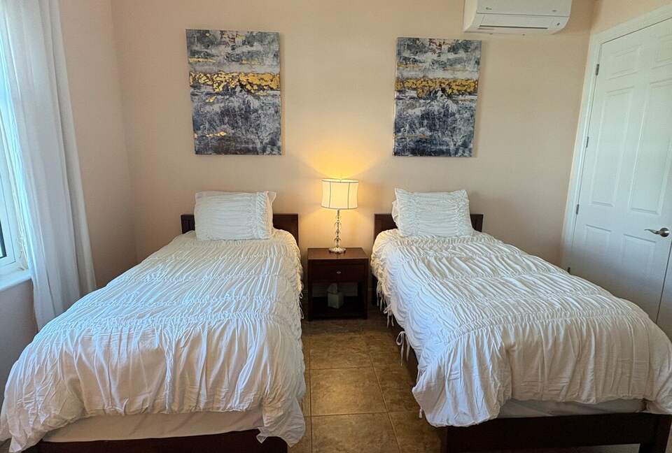 Spacious Marco Island Retreat Steps from Beaches & Shops - Marco Island, Florida