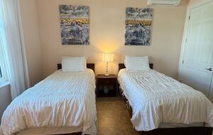 Spacious Marco Island Retreat Steps from Beaches & Shops - Marco Island, Florida