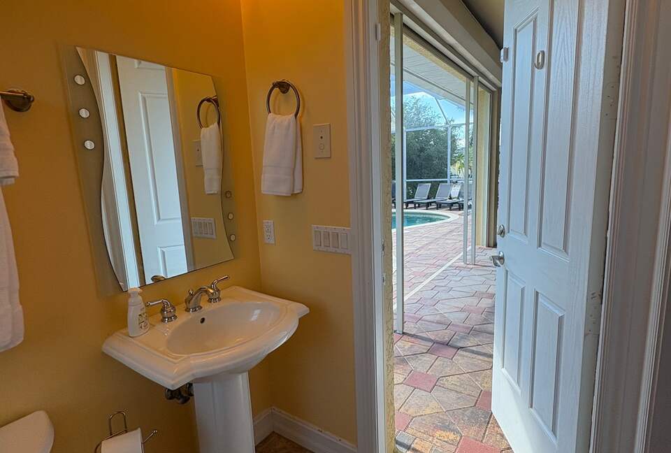 Spacious Marco Island Retreat Steps from Beaches & Shops - Marco Island, Florida