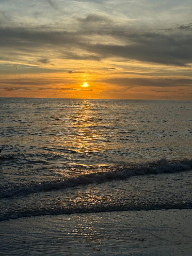 Spacious Marco Island Retreat Steps from Beaches & Shops - Marco Island, Florida