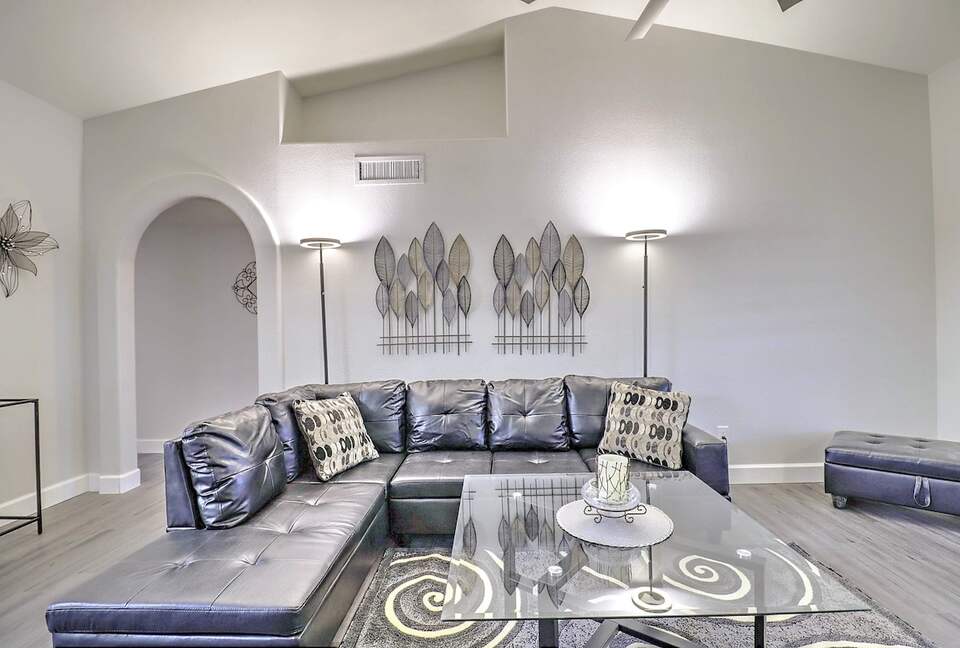 Stylish Arizona Escape Close to Events, Dining & Entertainment - Glendale, Arizona
