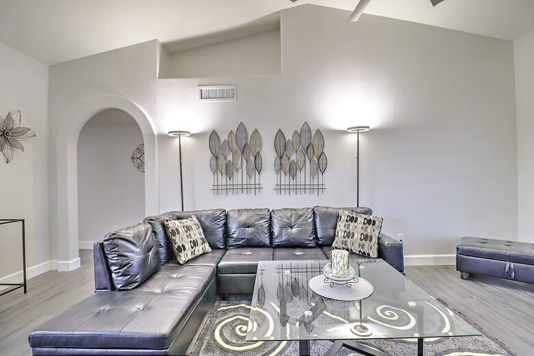 Stylish Arizona Escape Close to Events, Dining & Entertainment - Glendale, Arizona