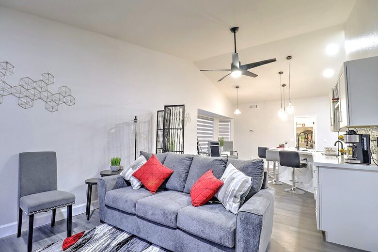 Stylish Arizona Escape Close to Events, Dining & Entertainment - Glendale, Arizona