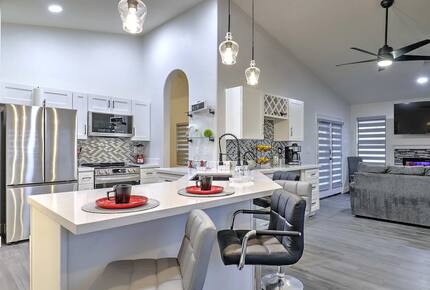 Stylish Arizona Escape Close to Events, Dining & Entertainment - Glendale, Arizona