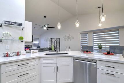 Stylish Arizona Escape Close to Events, Dining & Entertainment - Glendale, Arizona