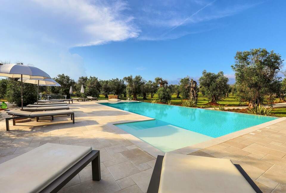 Refined Countryside Villa with Private Pool - Diso, Italy