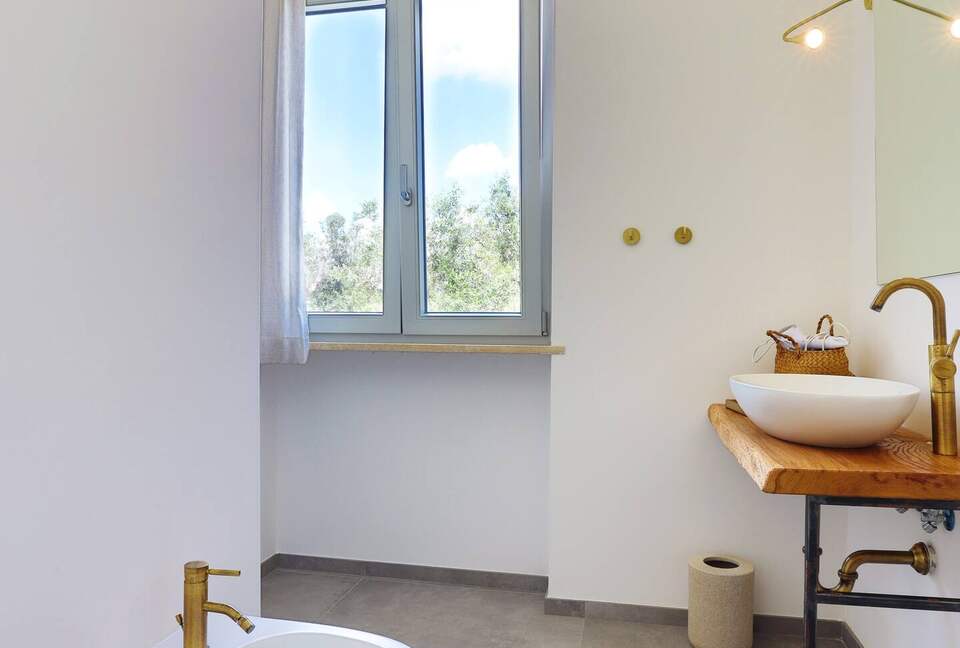 Refined Countryside Villa with Private Pool - Diso, Italy