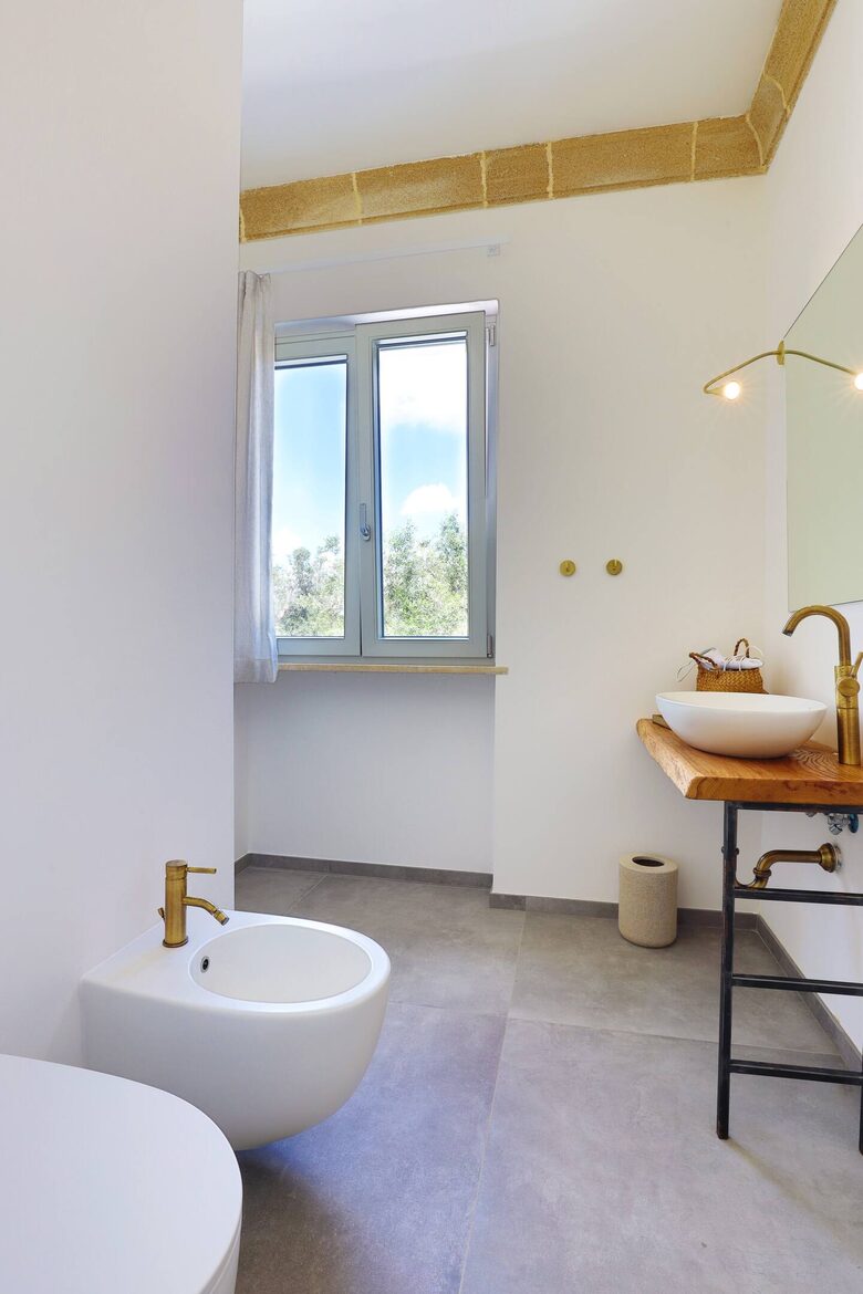 Refined Countryside Villa with Private Pool - Diso, Italy