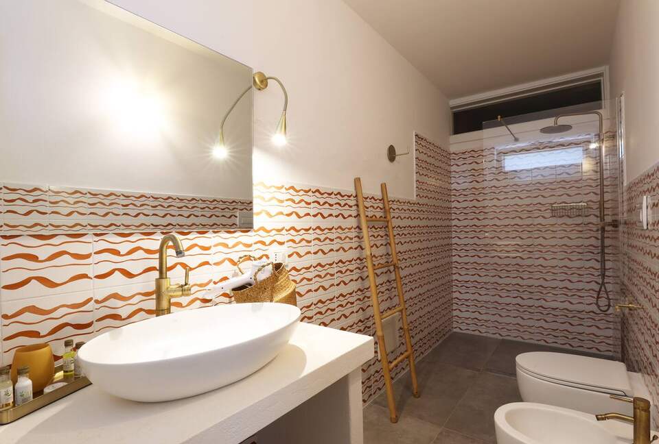 Refined Countryside Villa with Private Pool - Diso, Italy