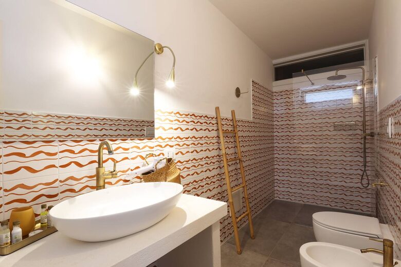 Refined Countryside Villa with Private Pool - Diso, Italy