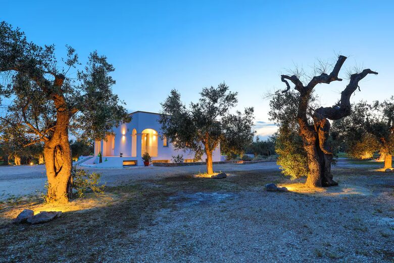 Refined Countryside Villa with Private Pool - Diso, Italy