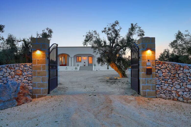 Refined Countryside Villa with Private Pool - Diso, Italy