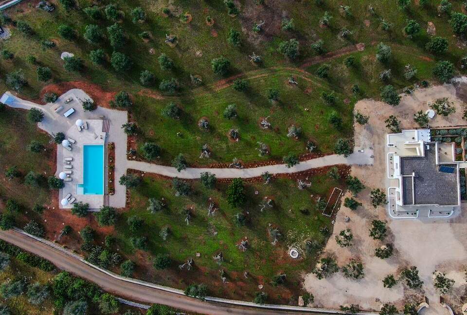 Refined Countryside Villa with Private Pool - Diso, Italy