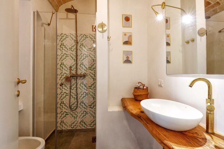 Refined Countryside Villa with Private Pool - Diso, Italy