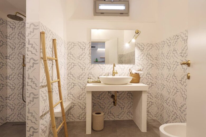 Refined Countryside Villa with Private Pool - Diso, Italy