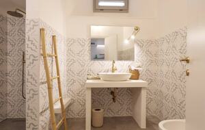 Refined Countryside Villa with Private Pool - Diso, Italy