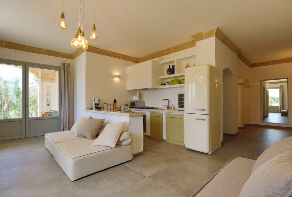 Refined Countryside Villa with Private Pool - Diso, Italy