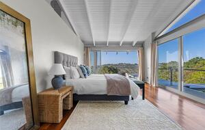 Sophisticated Sanctuary Above Newlands - Cape Town, South Africa