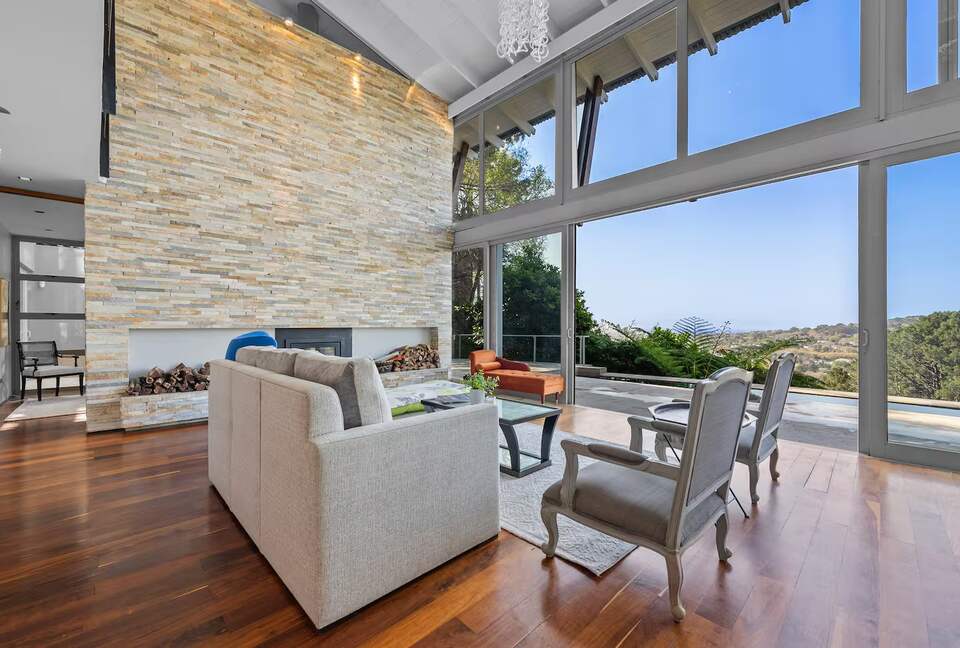 Sophisticated Sanctuary Above Newlands - Cape Town, South Africa