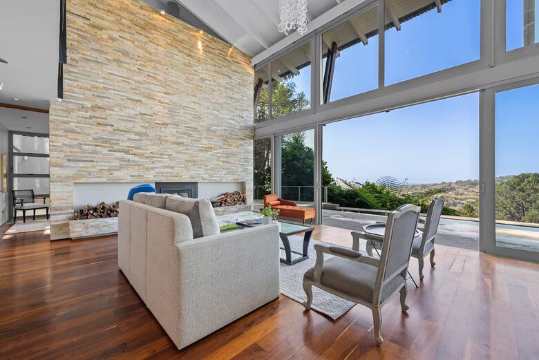 Sophisticated Sanctuary Above Newlands - Cape Town, South Africa