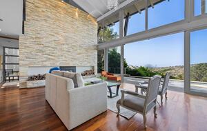 Sophisticated Sanctuary Above Newlands - Cape Town, South Africa