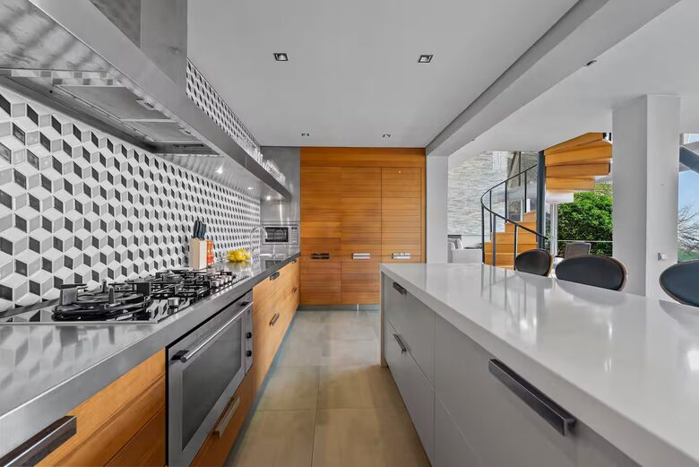 Sophisticated Sanctuary Above Newlands - Cape Town, South Africa