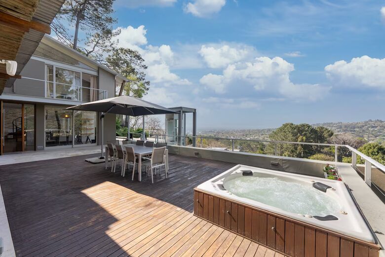 Sophisticated Sanctuary Above Newlands - Cape Town, South Africa