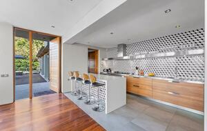 Sophisticated Sanctuary Above Newlands - Cape Town, South Africa