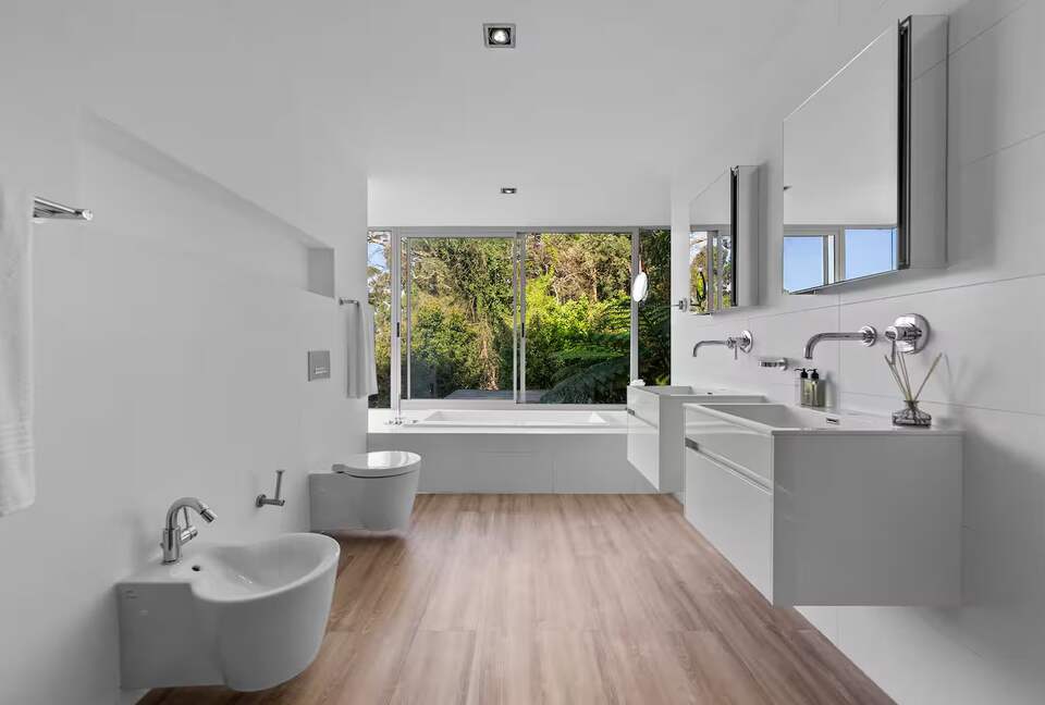 Sophisticated Sanctuary Above Newlands - Cape Town, South Africa