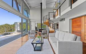 Sophisticated Sanctuary Above Newlands - Cape Town, South Africa