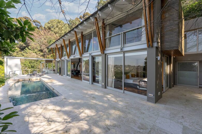 Sophisticated Sanctuary Above Newlands - Cape Town, South Africa