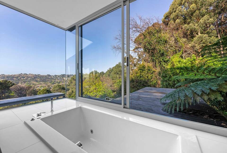 Sophisticated Sanctuary Above Newlands - Cape Town, South Africa