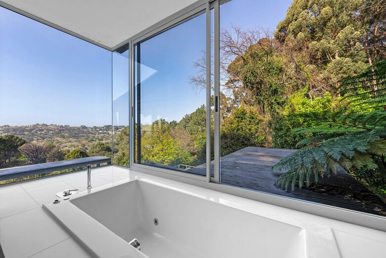 Sophisticated Sanctuary Above Newlands - Cape Town, South Africa