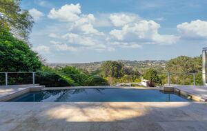 Sophisticated Sanctuary Above Newlands - Cape Town, South Africa