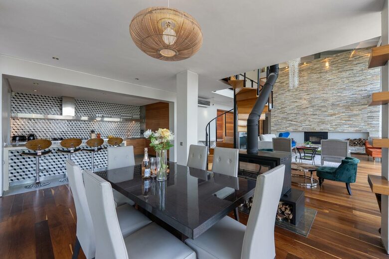 Sophisticated Sanctuary Above Newlands - Cape Town, South Africa