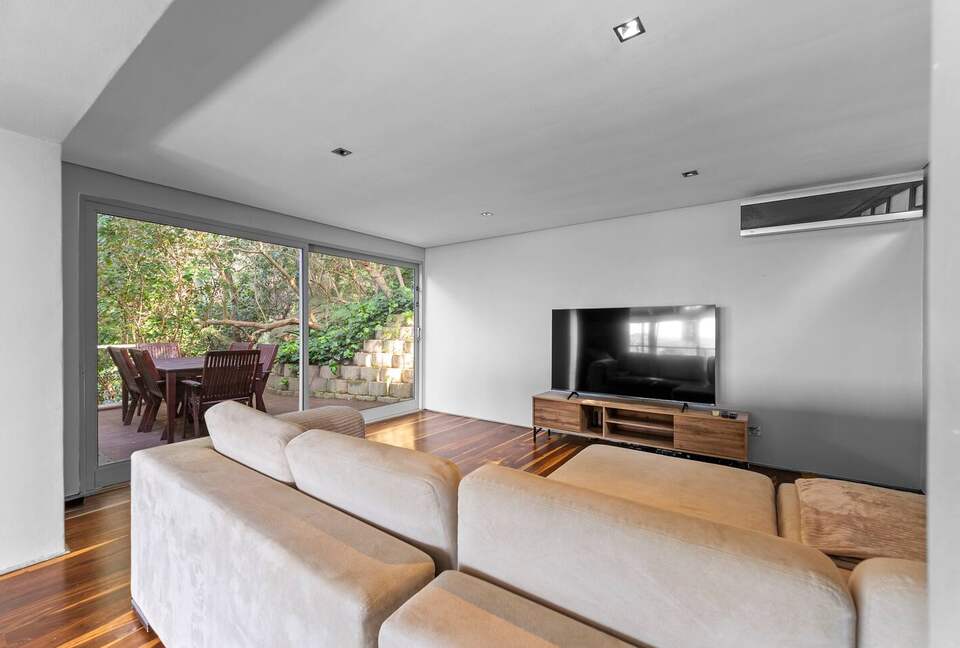 Sophisticated Sanctuary Above Newlands - Cape Town, South Africa