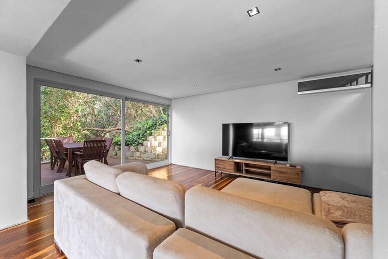 Sophisticated Sanctuary Above Newlands - Cape Town, South Africa